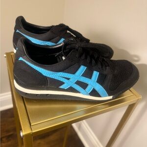 Onitsuka Tiger Ultimate 81 sneakers size 38. Black and Turquoise. Gently used.